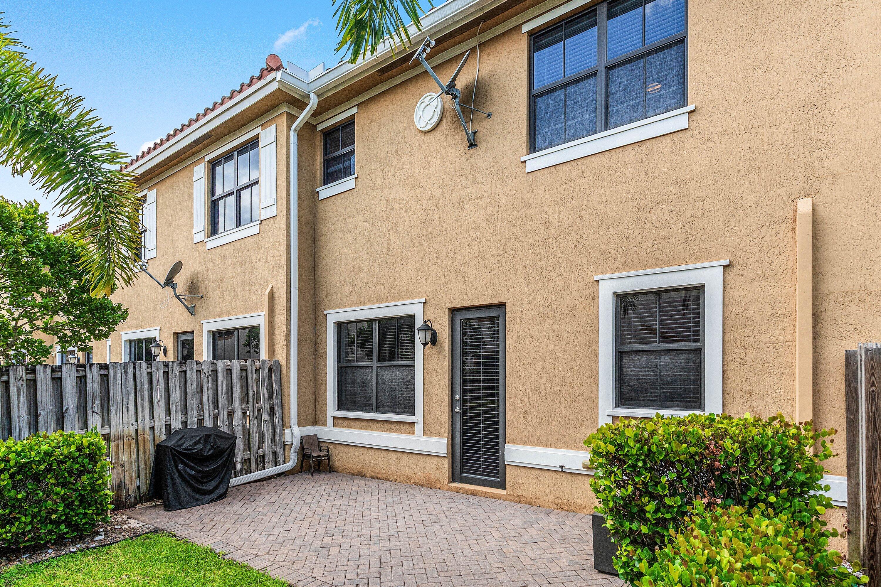 9628 Waterview Way