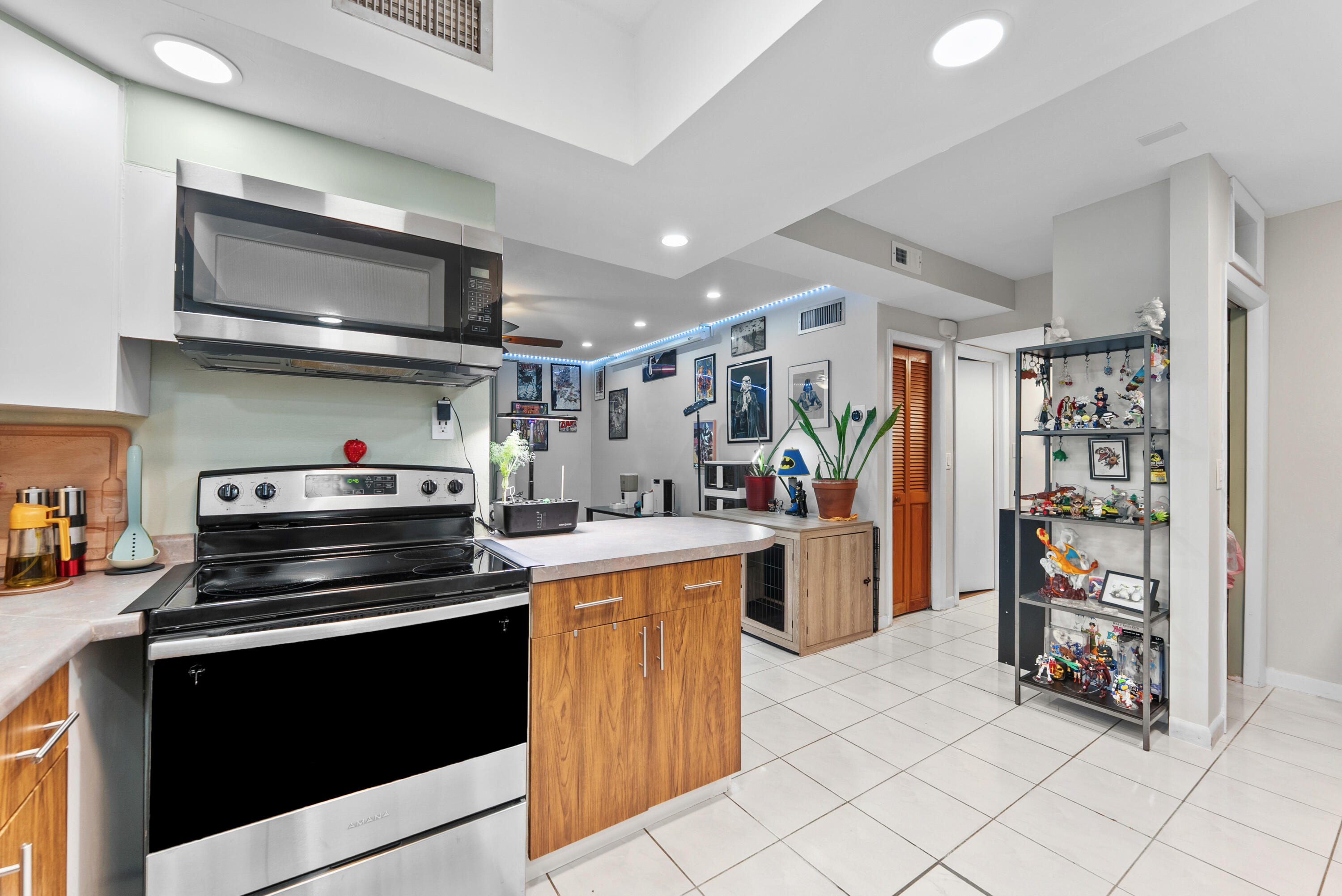 8410 W SAMPLE Road 110