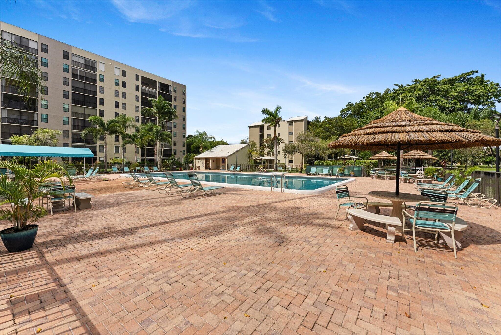 2112 S CYPRESS BEND Drive 607