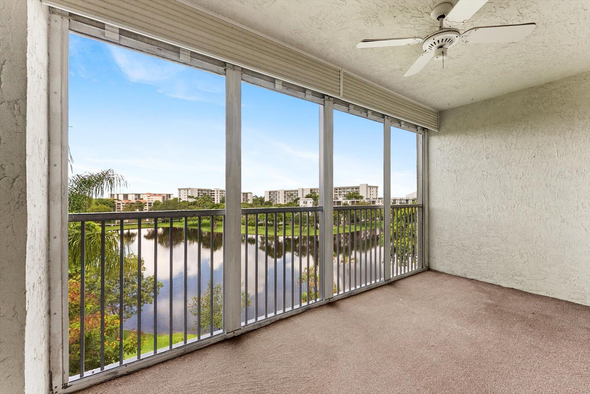 2112 S Cypress Bend Drive 607 Pompano Beach Fl Us 33069 B26073567