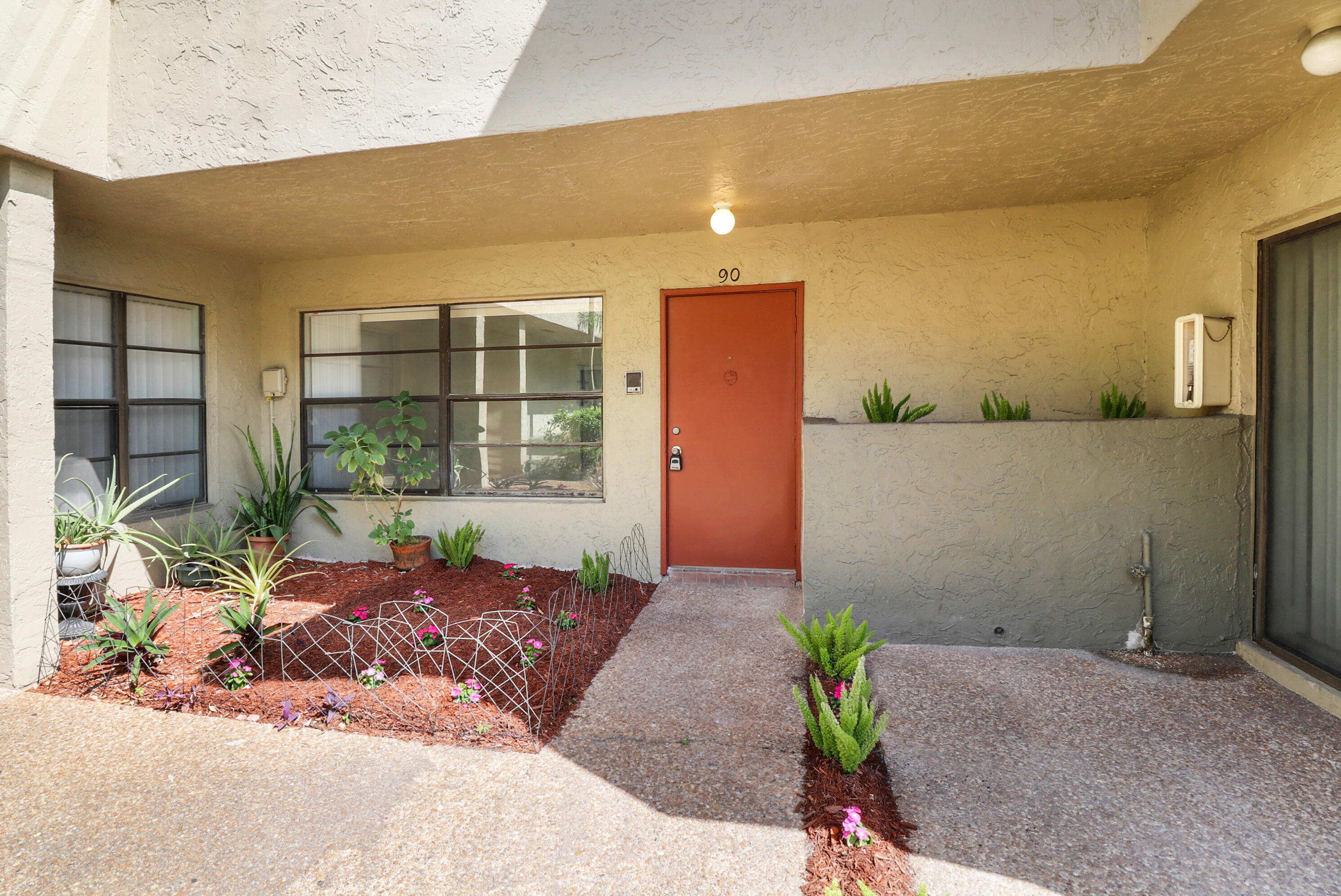 2590 Coral Springs Drive Unit: 2590