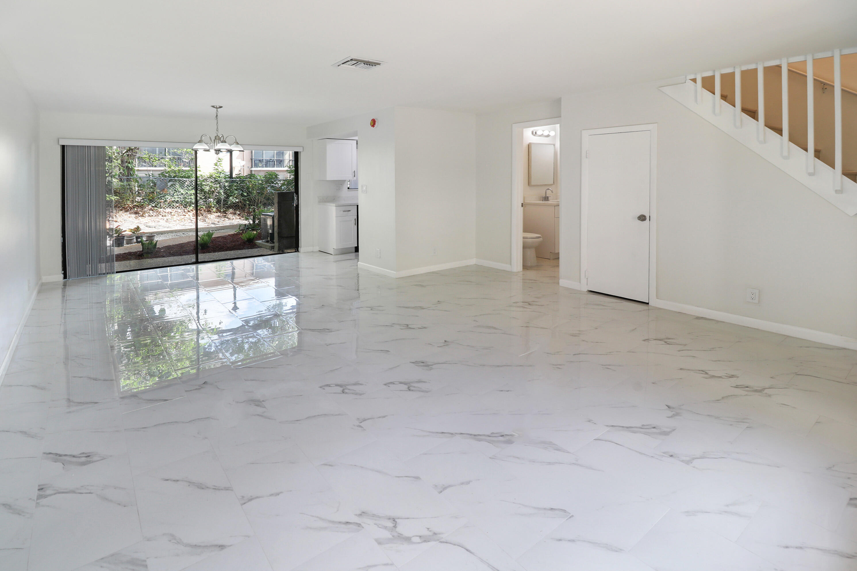 2590 Coral Springs Drive Unit: 2590