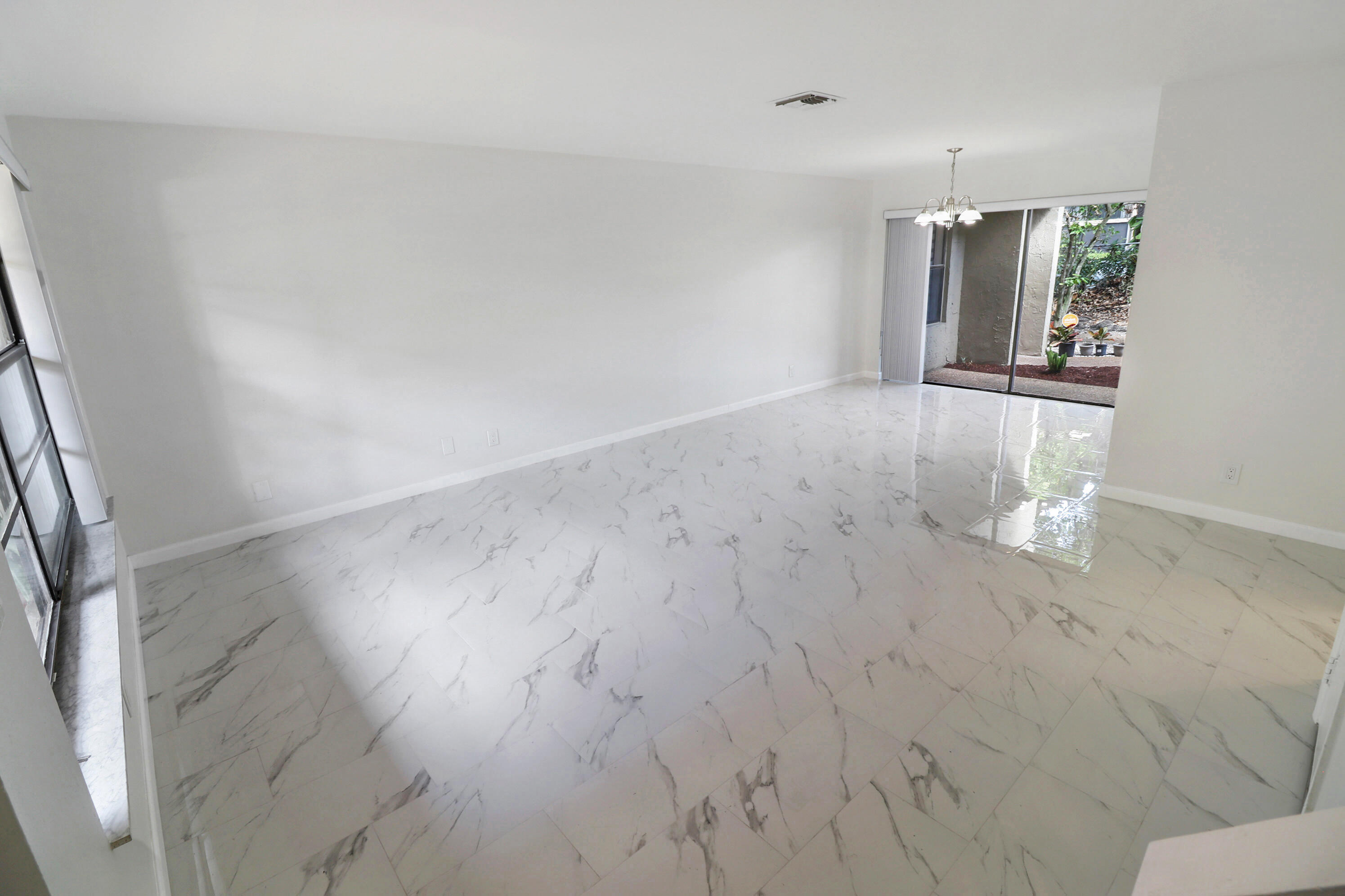 2590 Coral Springs Drive Unit: 2590