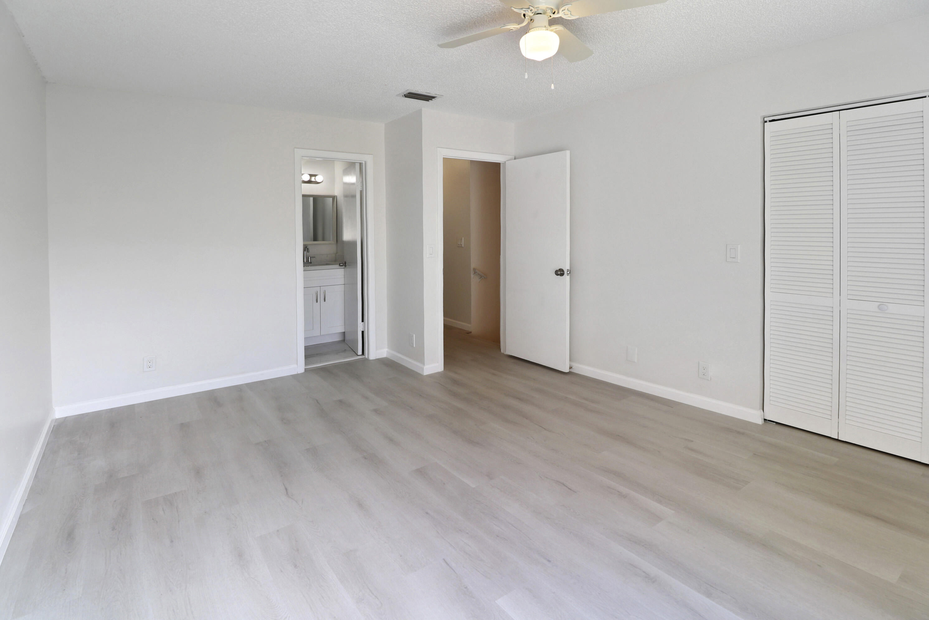 2590 Coral Springs Drive Unit: 2590