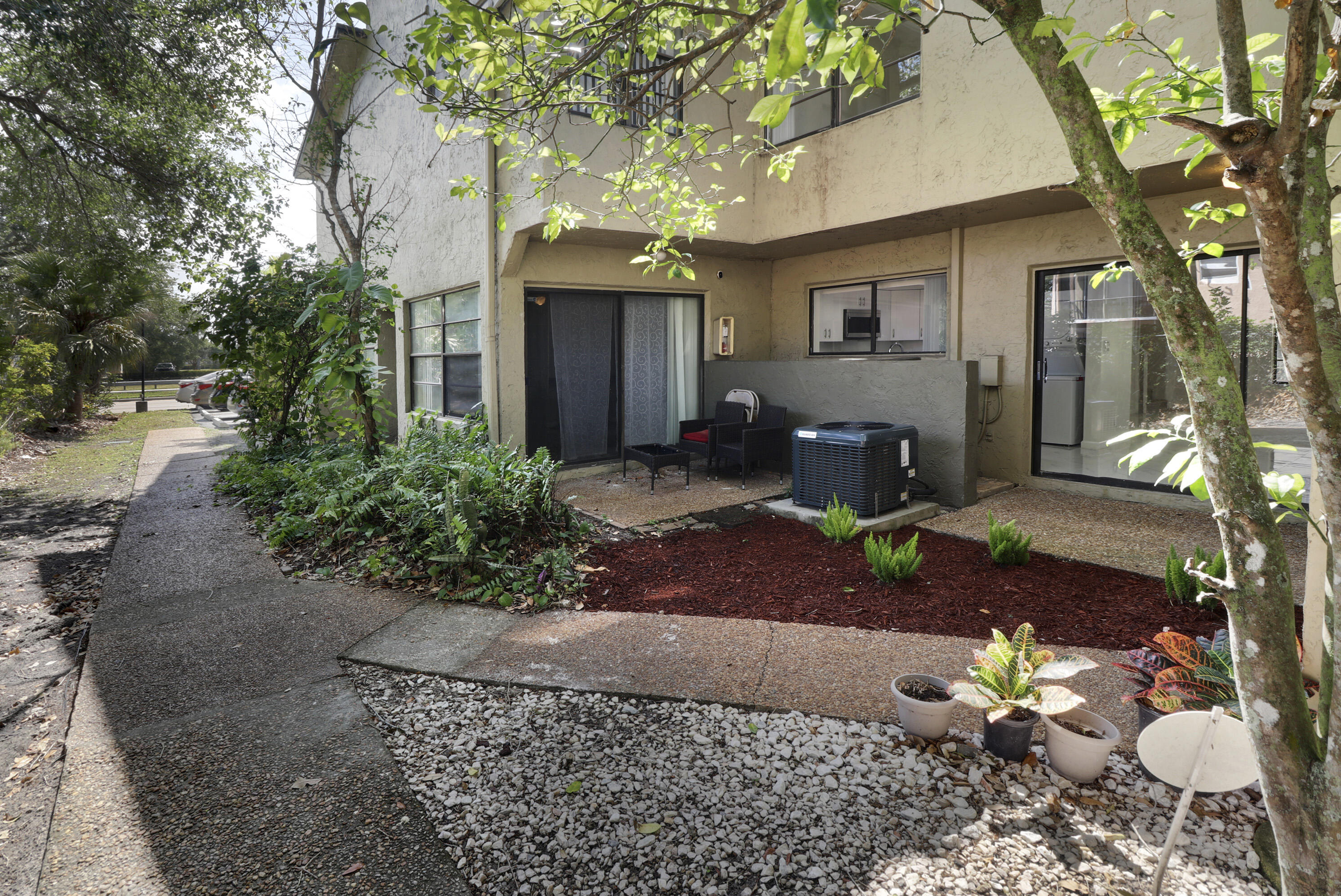 2590 Coral Springs Drive Unit: 2590