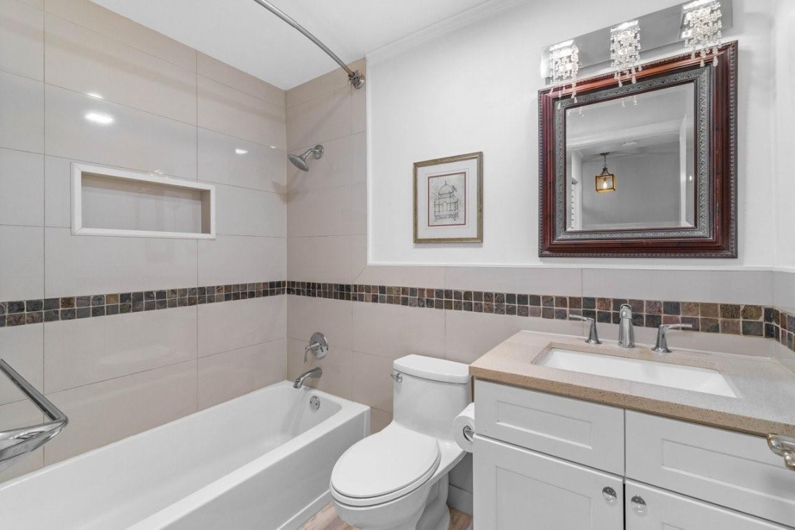 7525 NW 61st Ter 1701