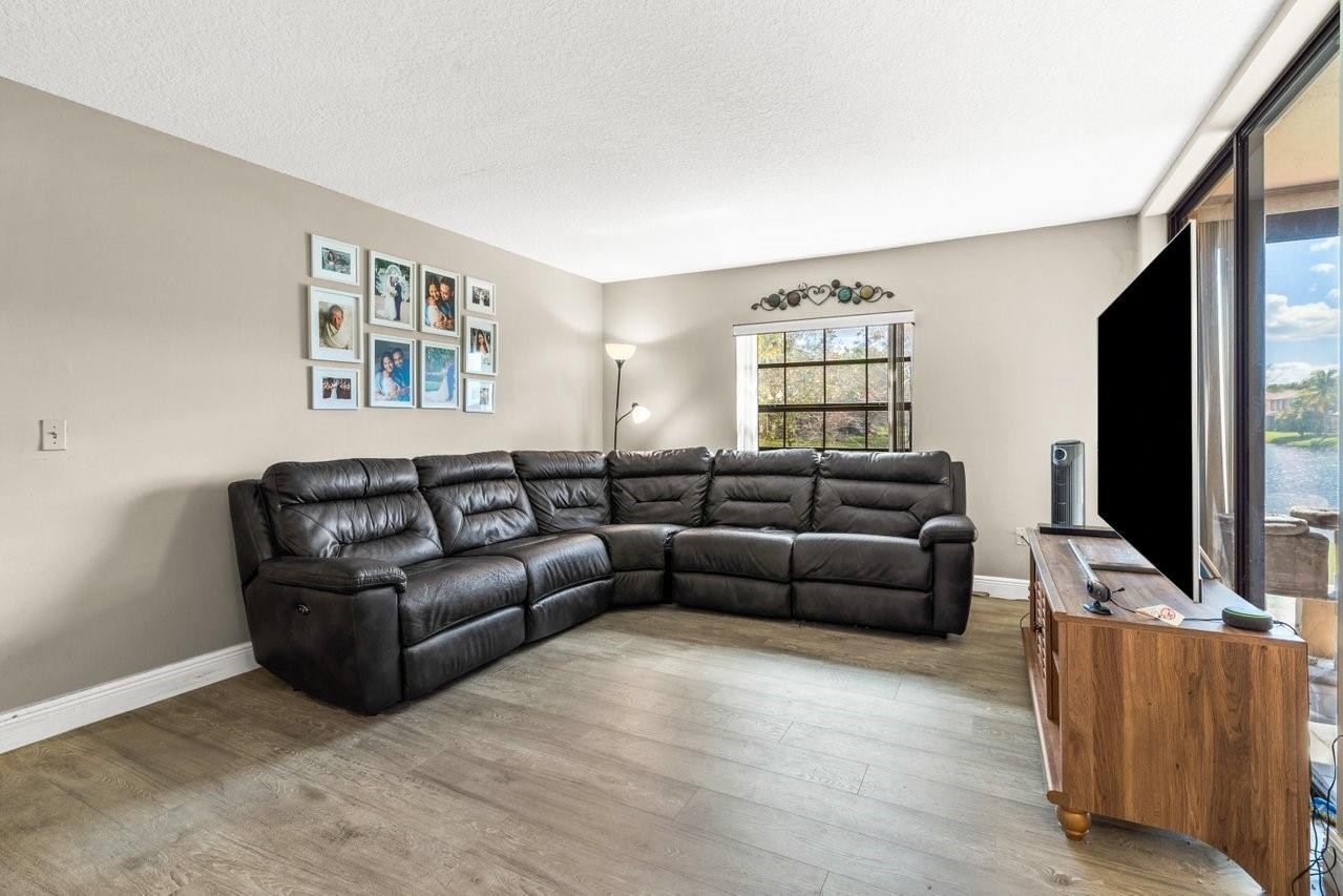 10790 NW 14th St 181