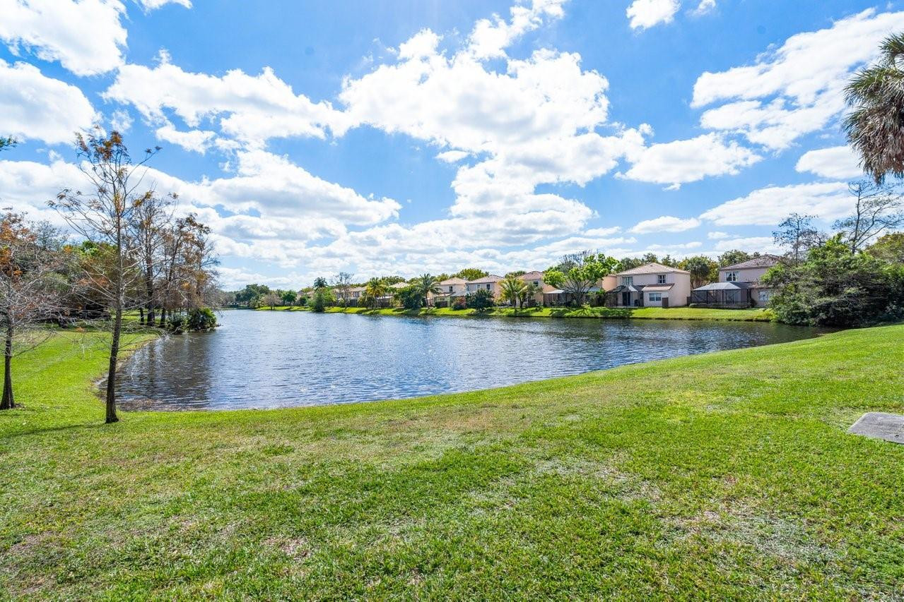 10790 NW 14th St 181