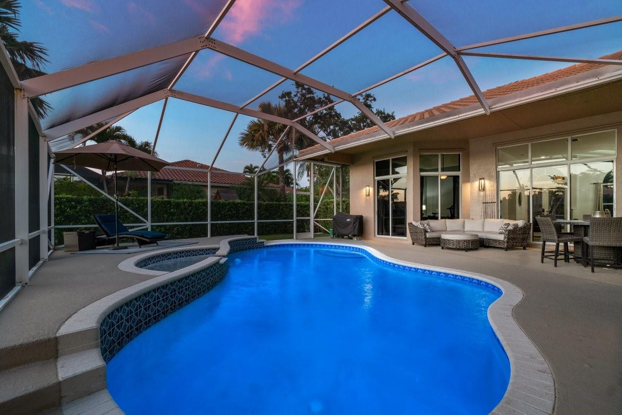7057 NW 66th Ter