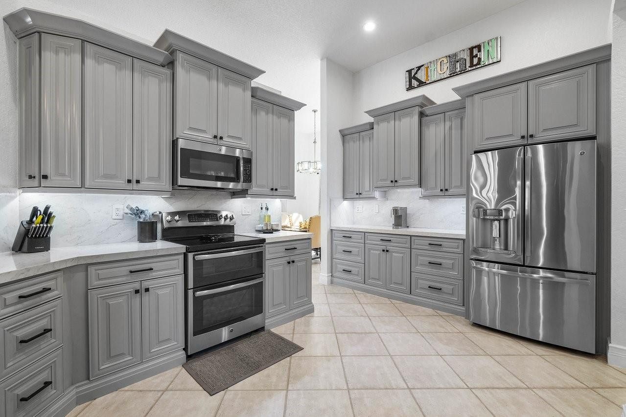 7057 NW 66th Ter