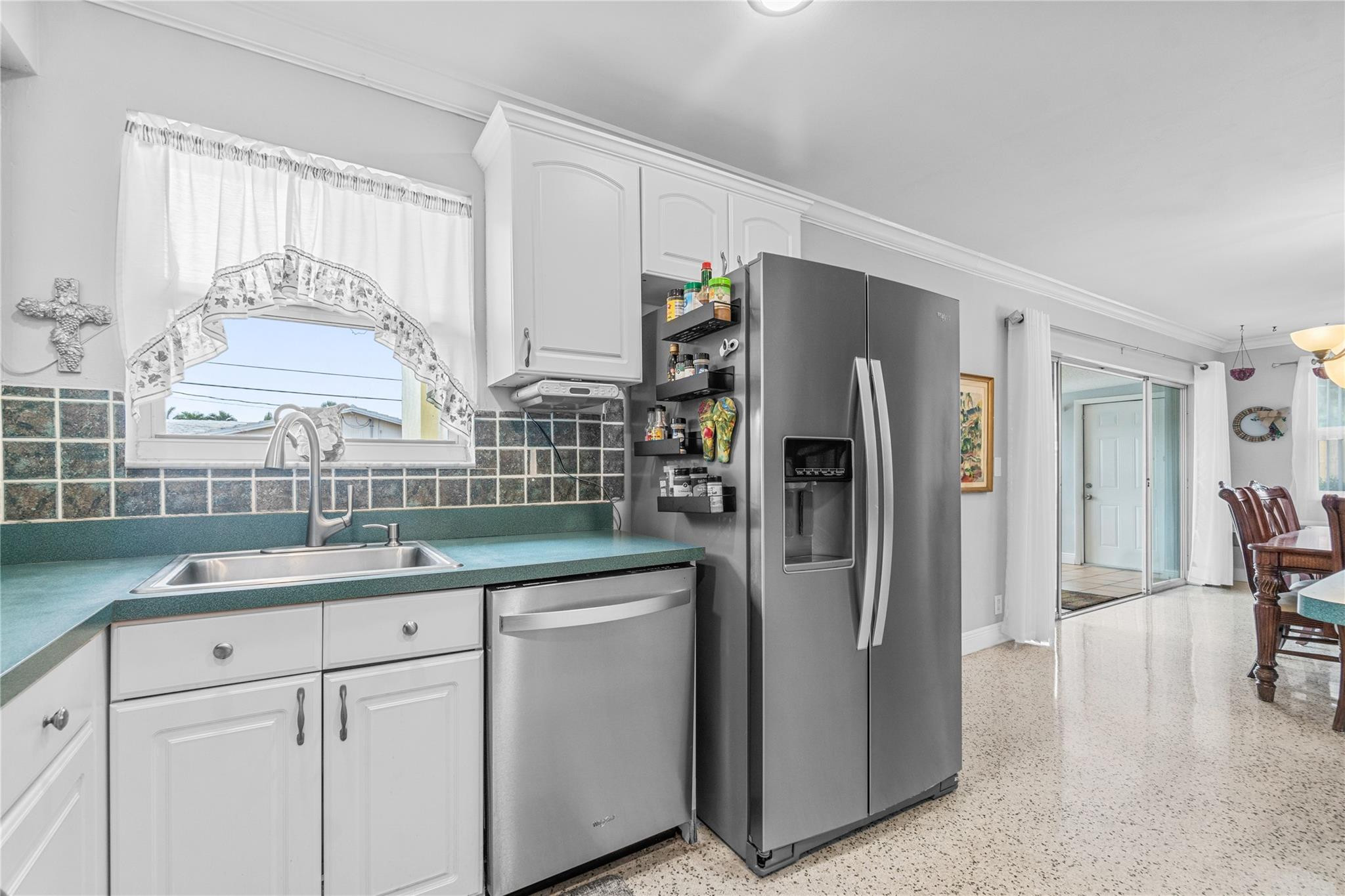 4430 NW 10th St