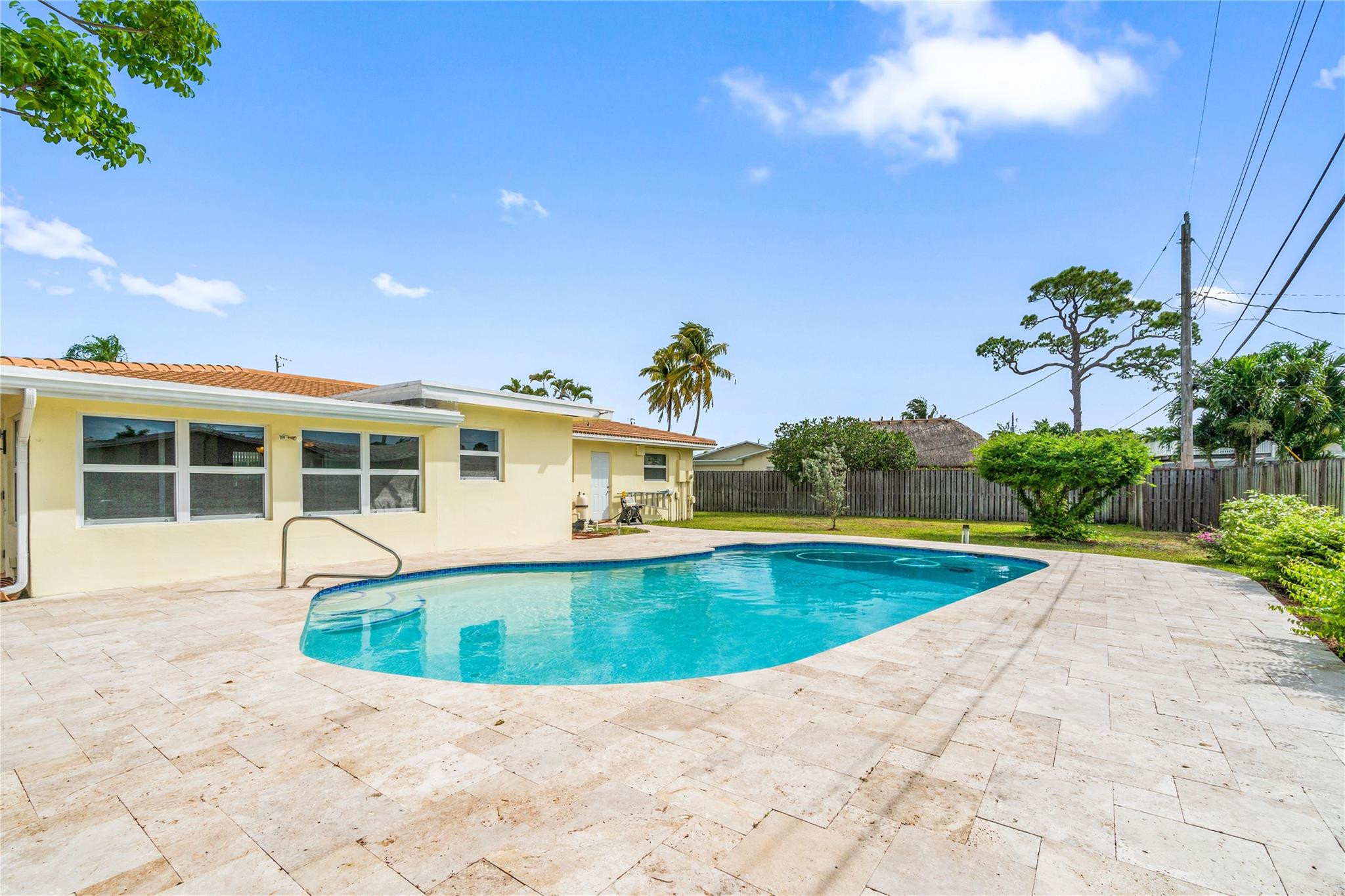 4430 NW 10th St