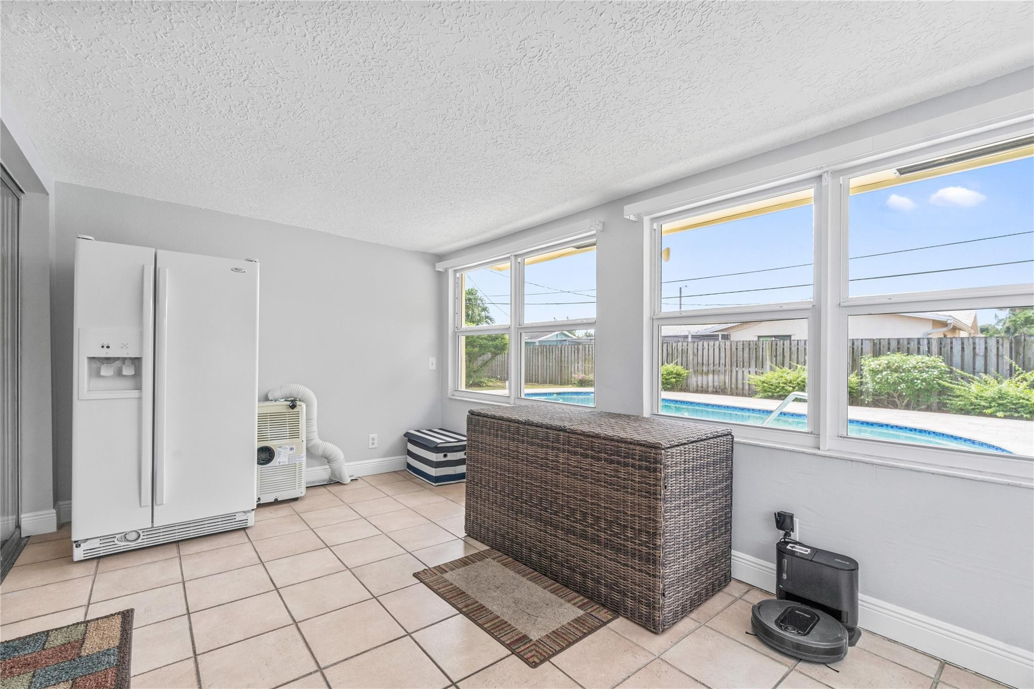 4430 NW 10th St