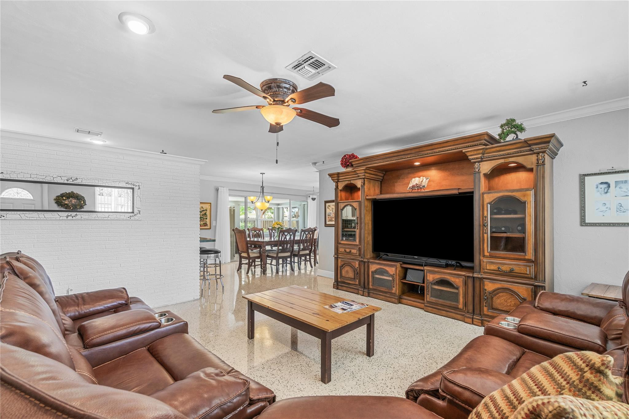 4430 NW 10th St