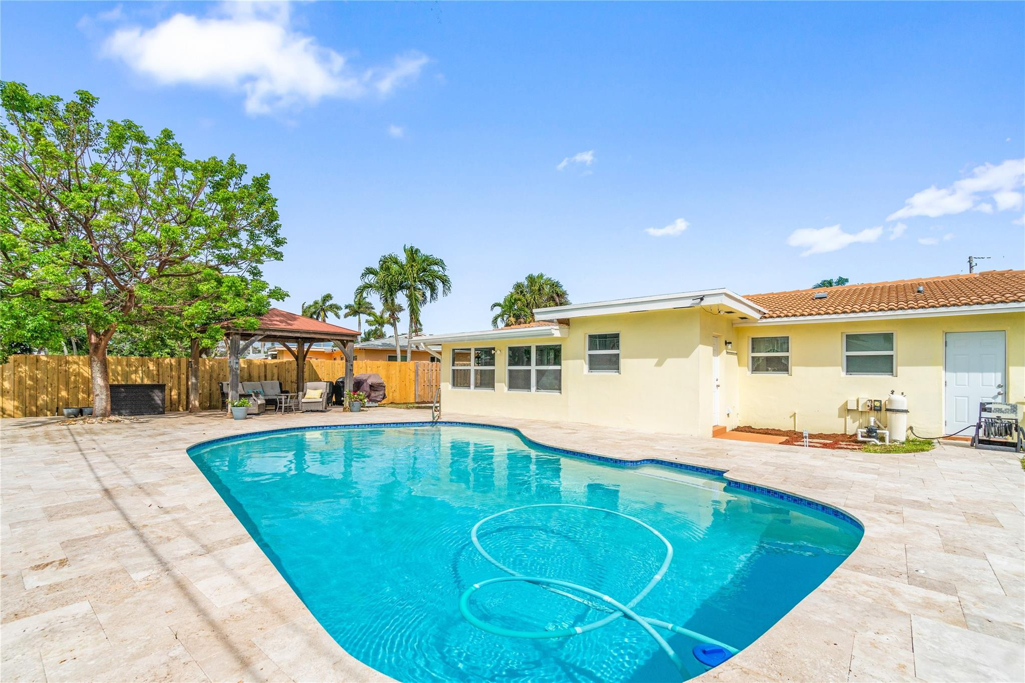 4430 NW 10th St