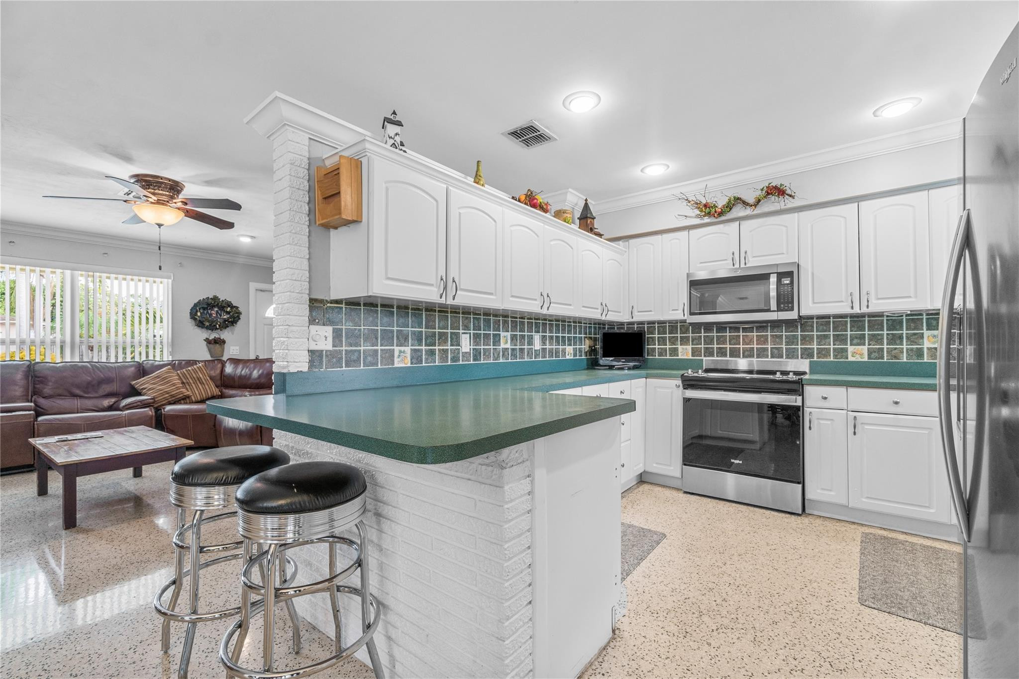 4430 NW 10th St