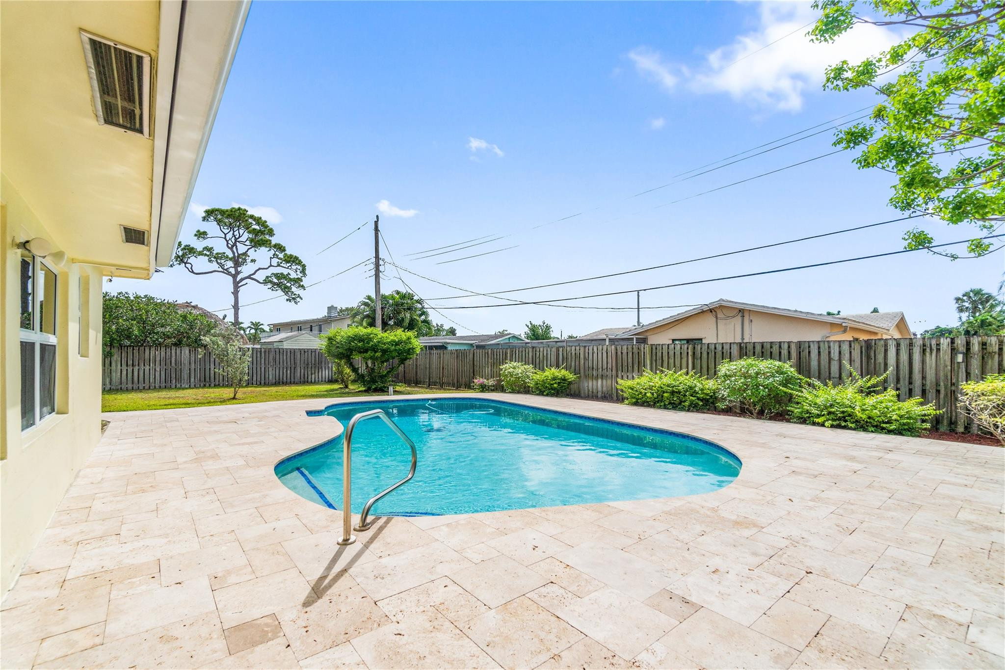4430 NW 10th St