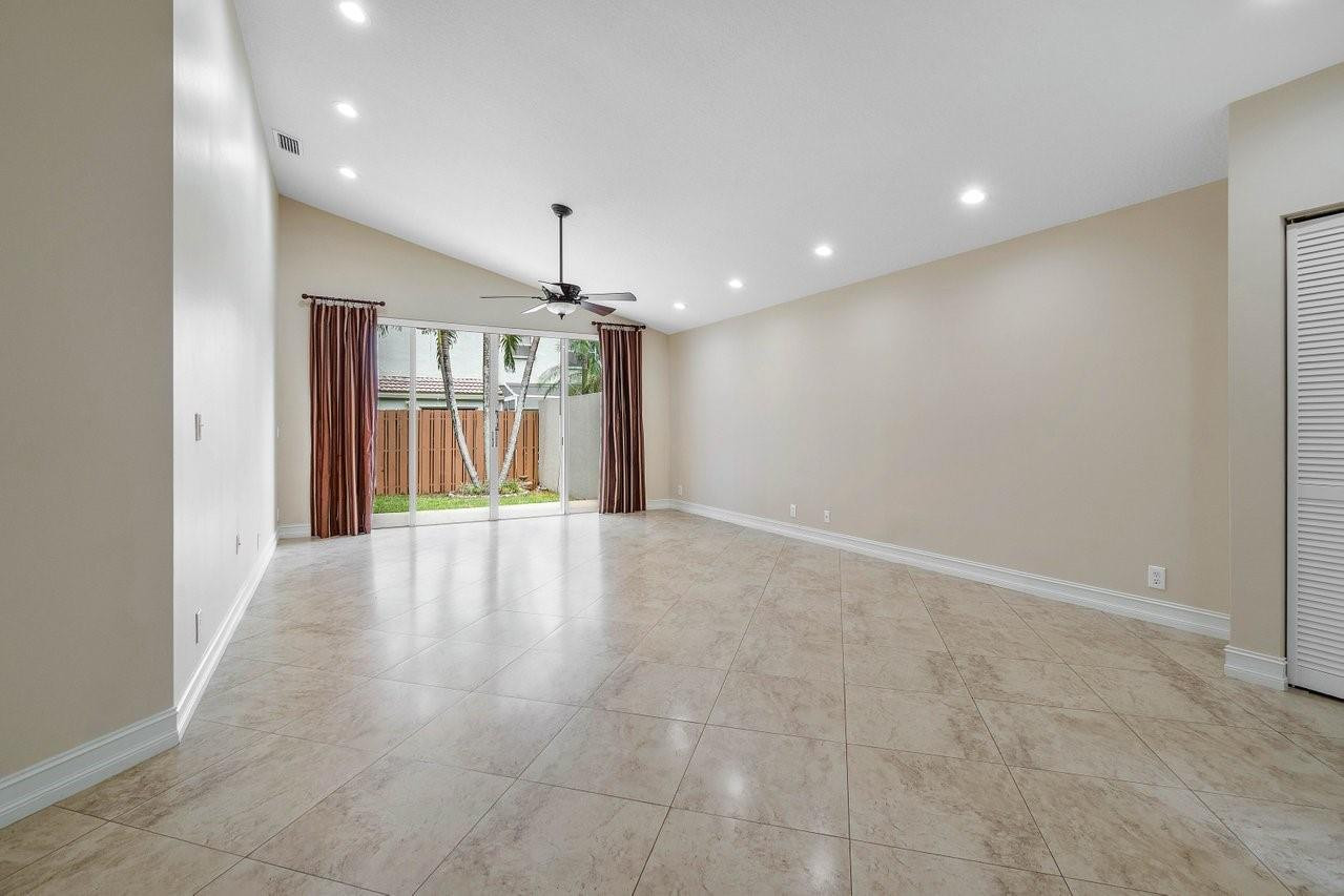 7660 NW 61st Ave