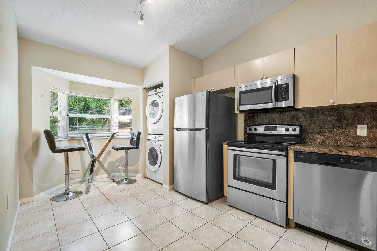 3504 Briar Bay Blvd 204