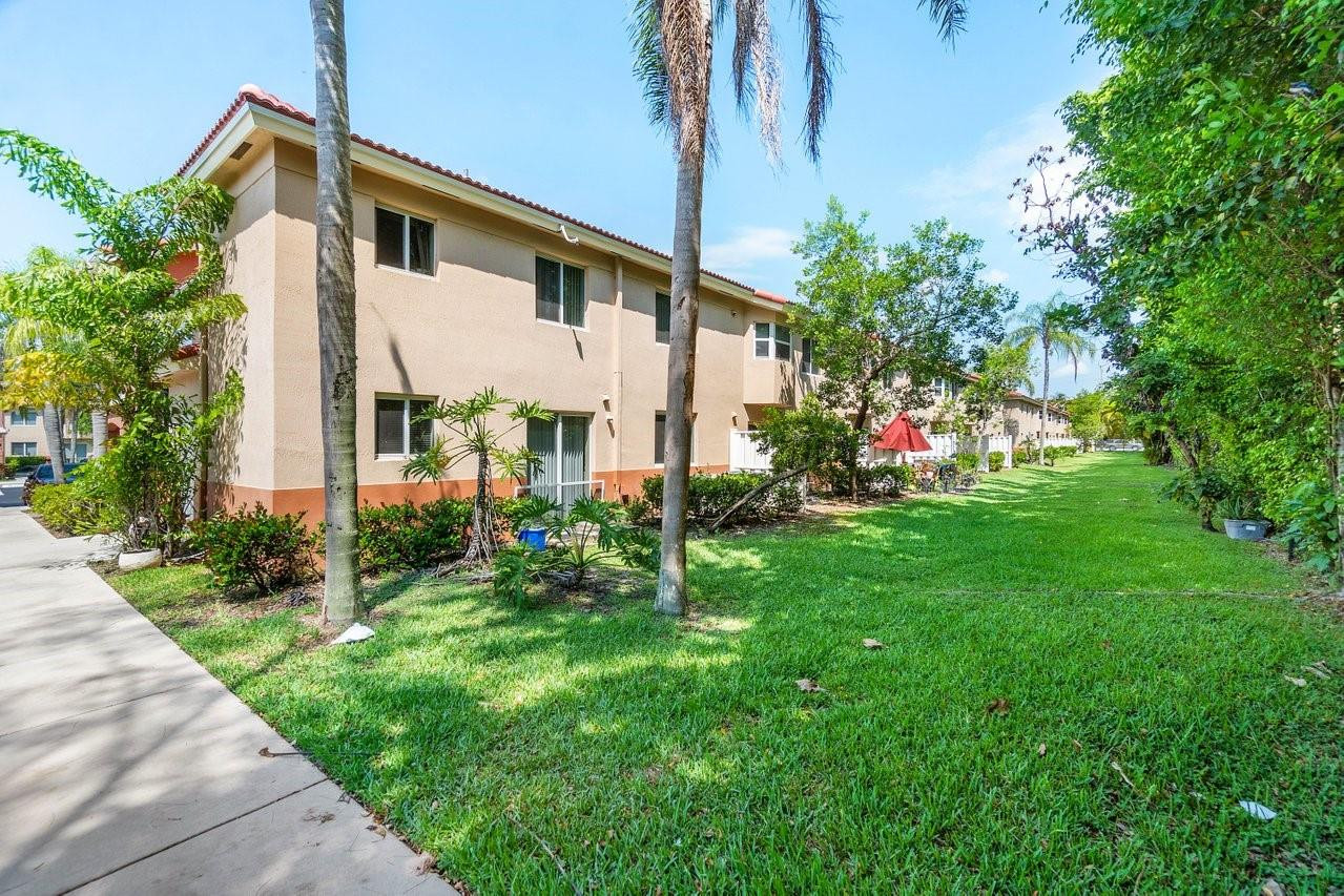 3504 Briar Bay Blvd 204