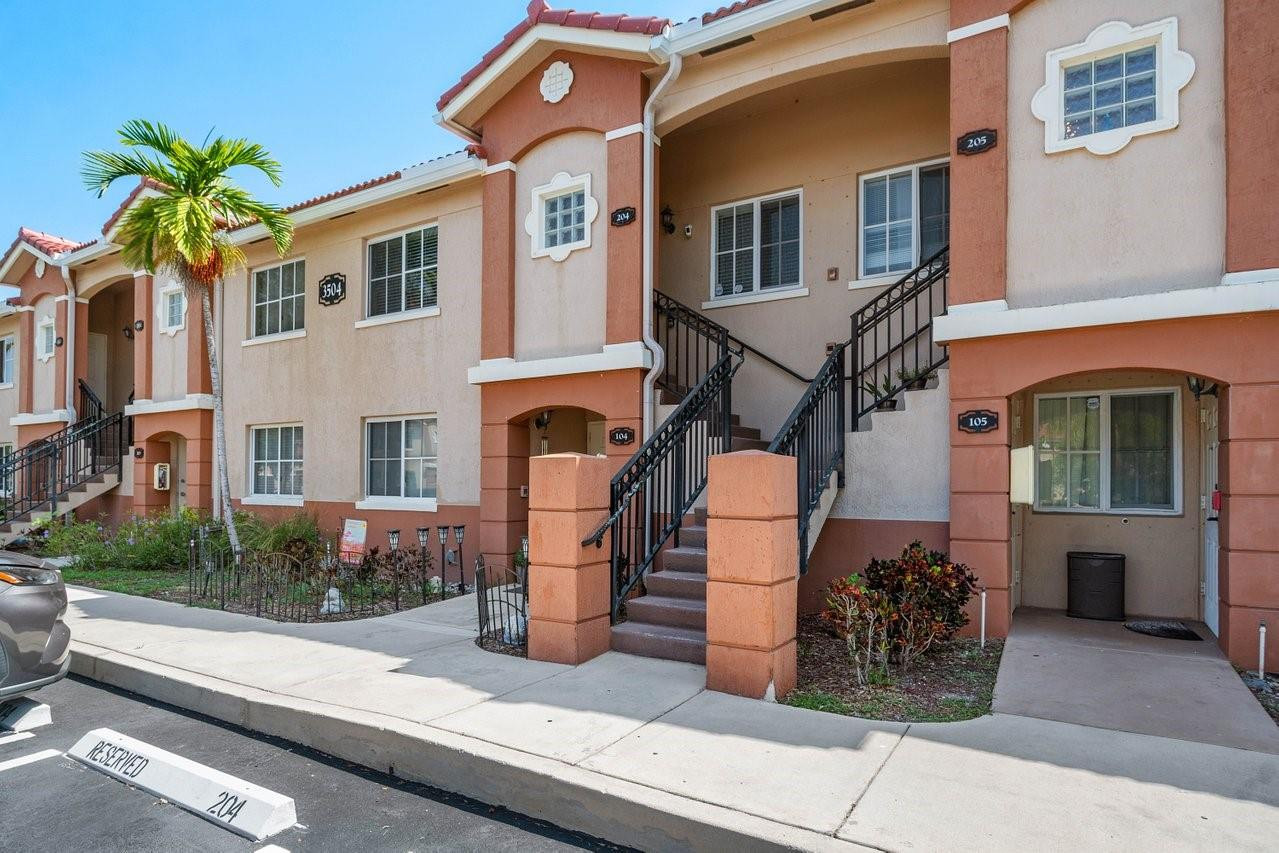 3504 Briar Bay Blvd 204