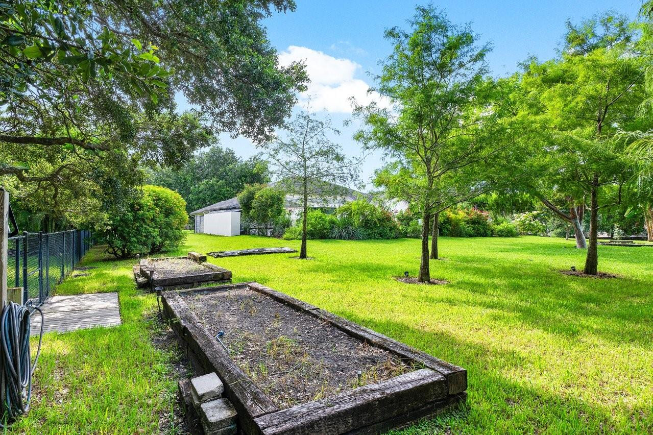 6183 NW 74th Ter