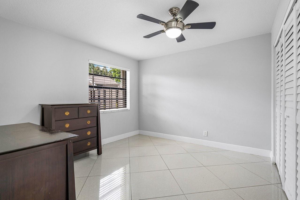 1895 Deer Creek Wildwood Ln N 1895