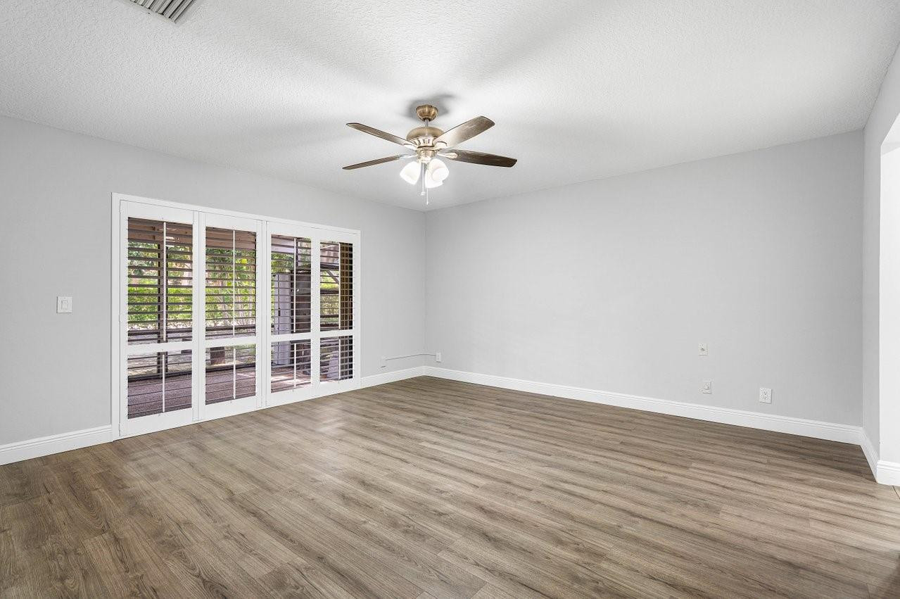 1895 Deer Creek Wildwood Ln N 1895