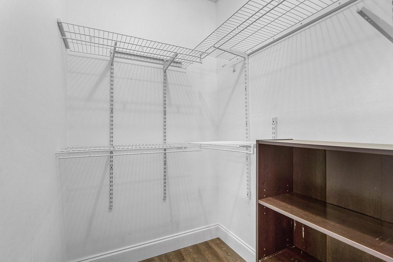 1895 Deer Creek Wildwood Ln N 1895