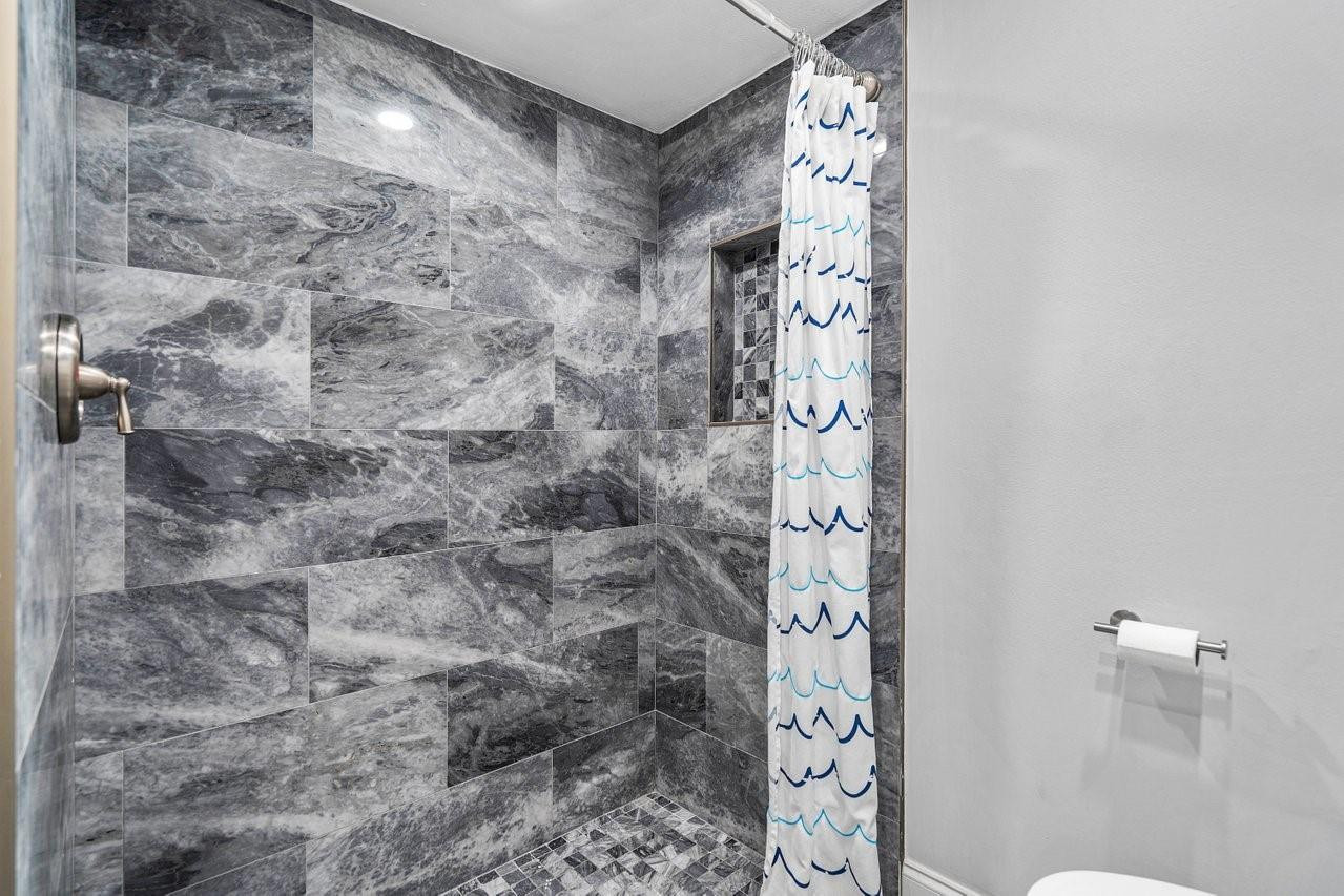 1895 Deer Creek Wildwood Ln N 1895