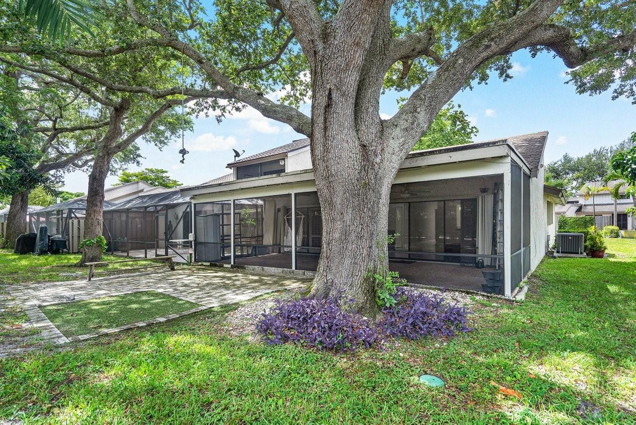 1895 Deer Creek Wildwood Ln N 1895