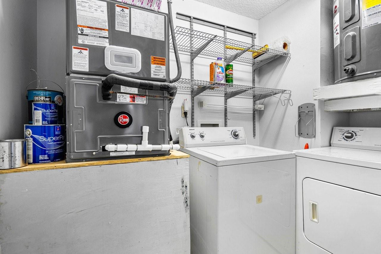 1895 Deer Creek Wildwood Ln N 1895