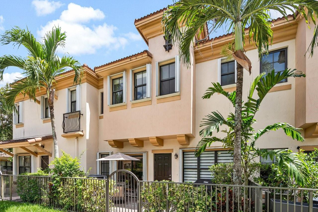 4753 Cypress St 4753