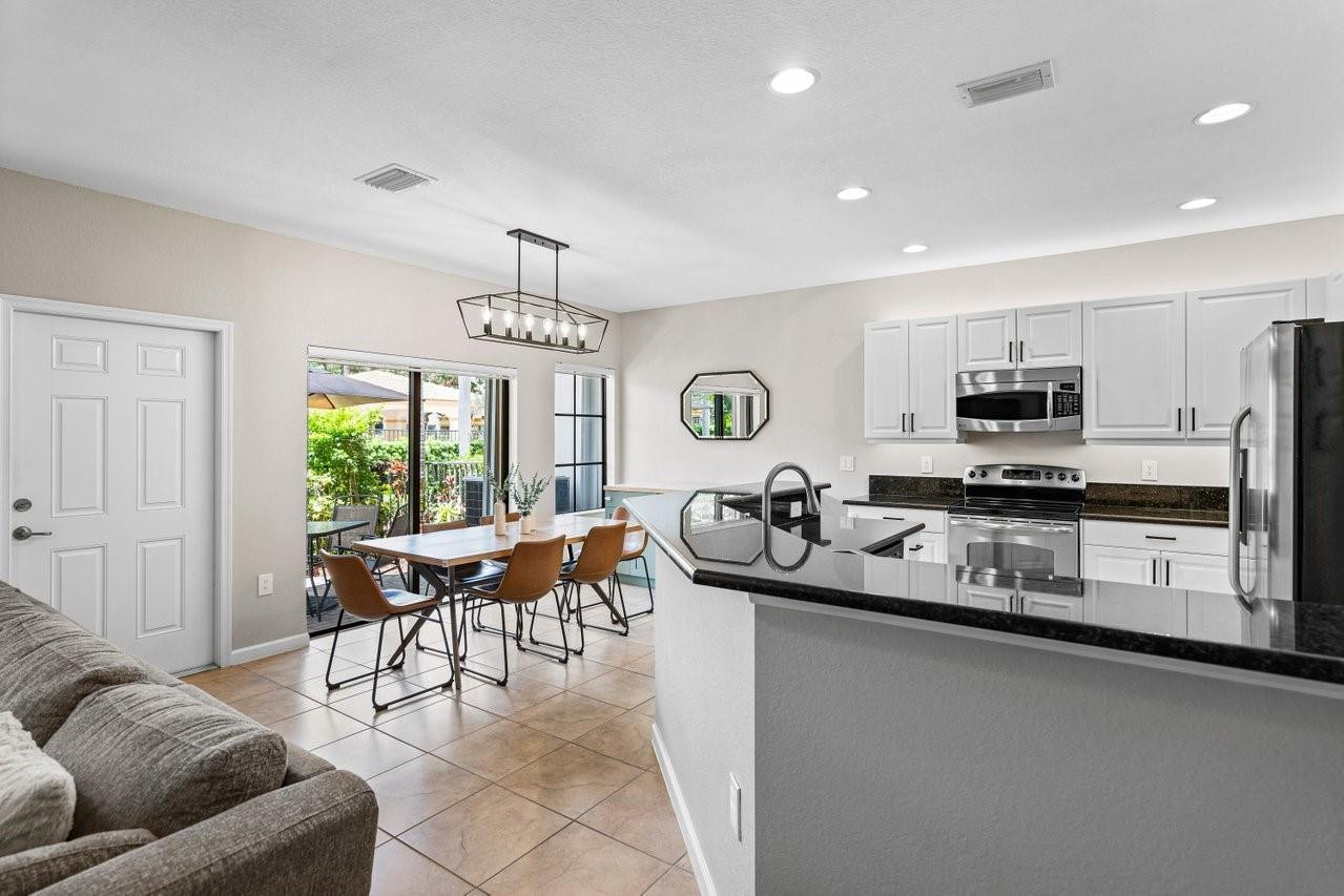 4753 Cypress St 4753