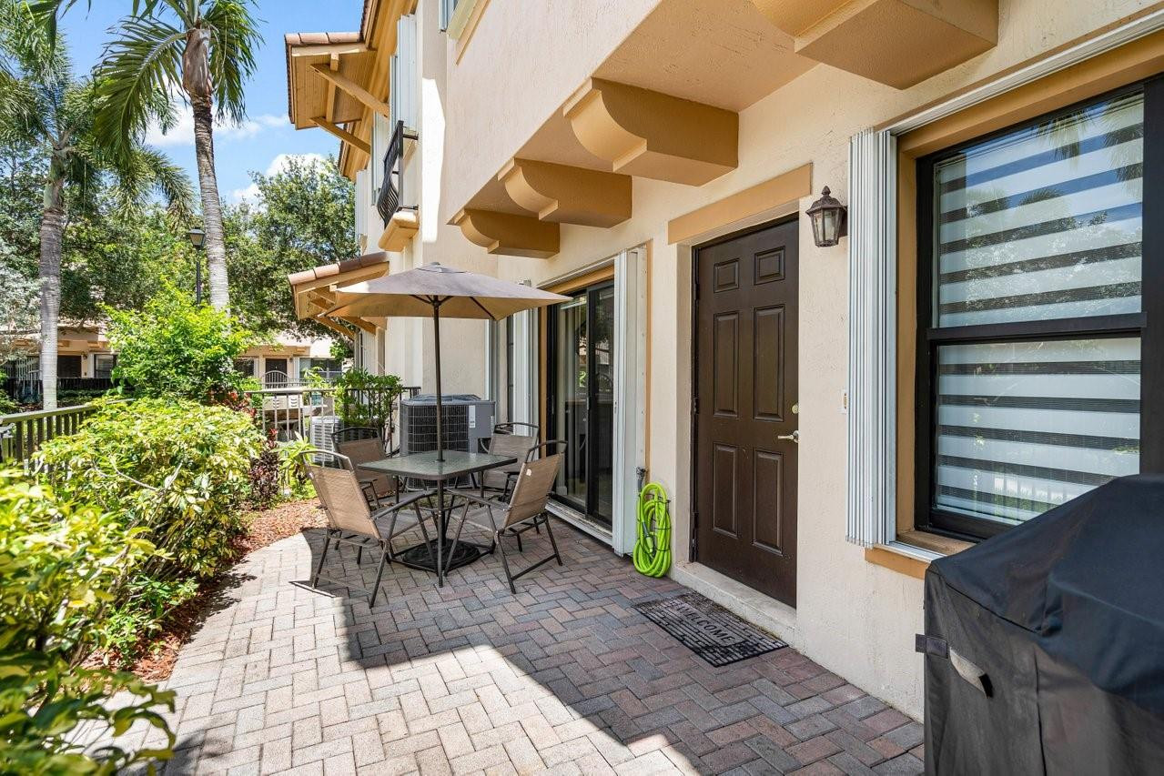 4753 Cypress St 4753