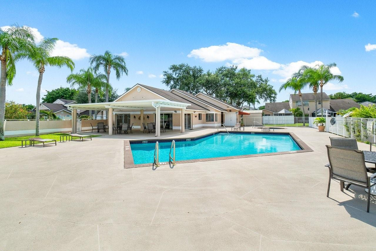 5017 NW 12TH WY