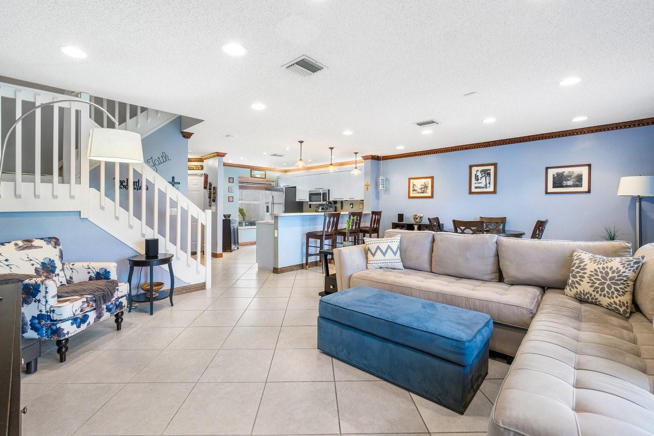 5017 NW 12TH WY
