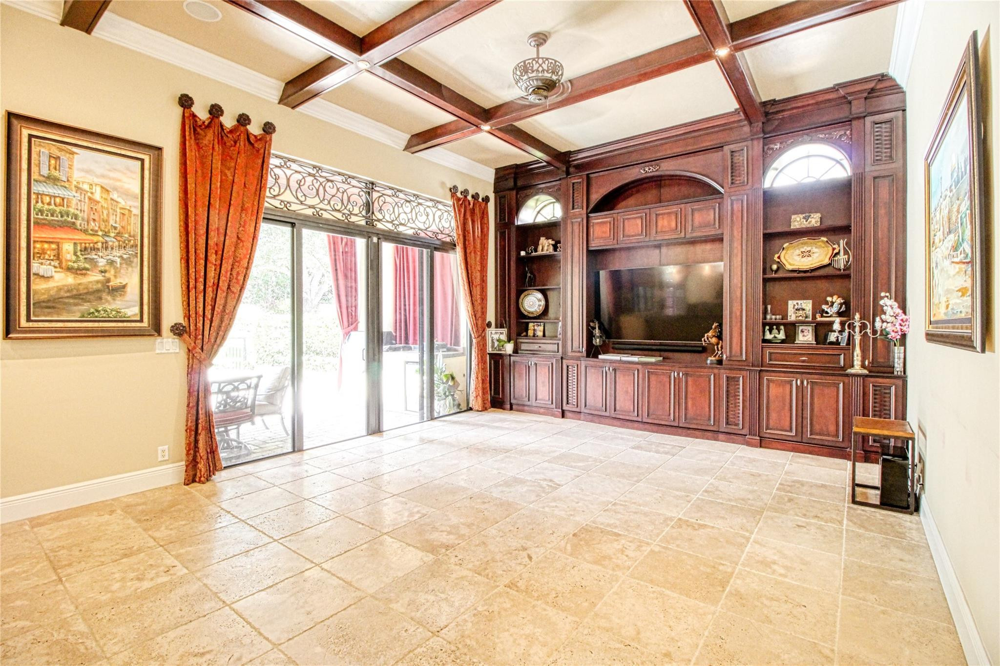 7065 Spyglass Avenue