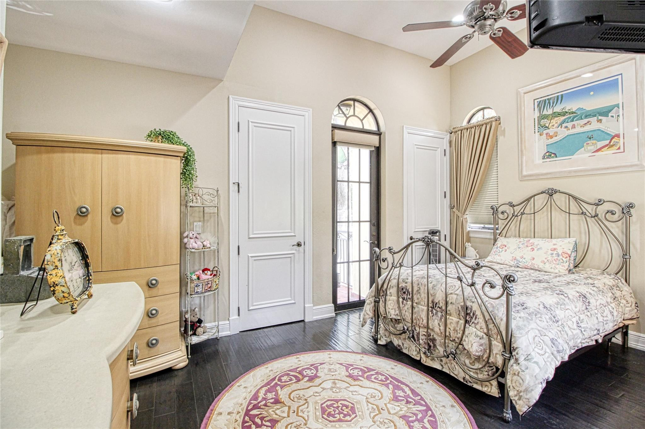 7065 Spyglass Avenue