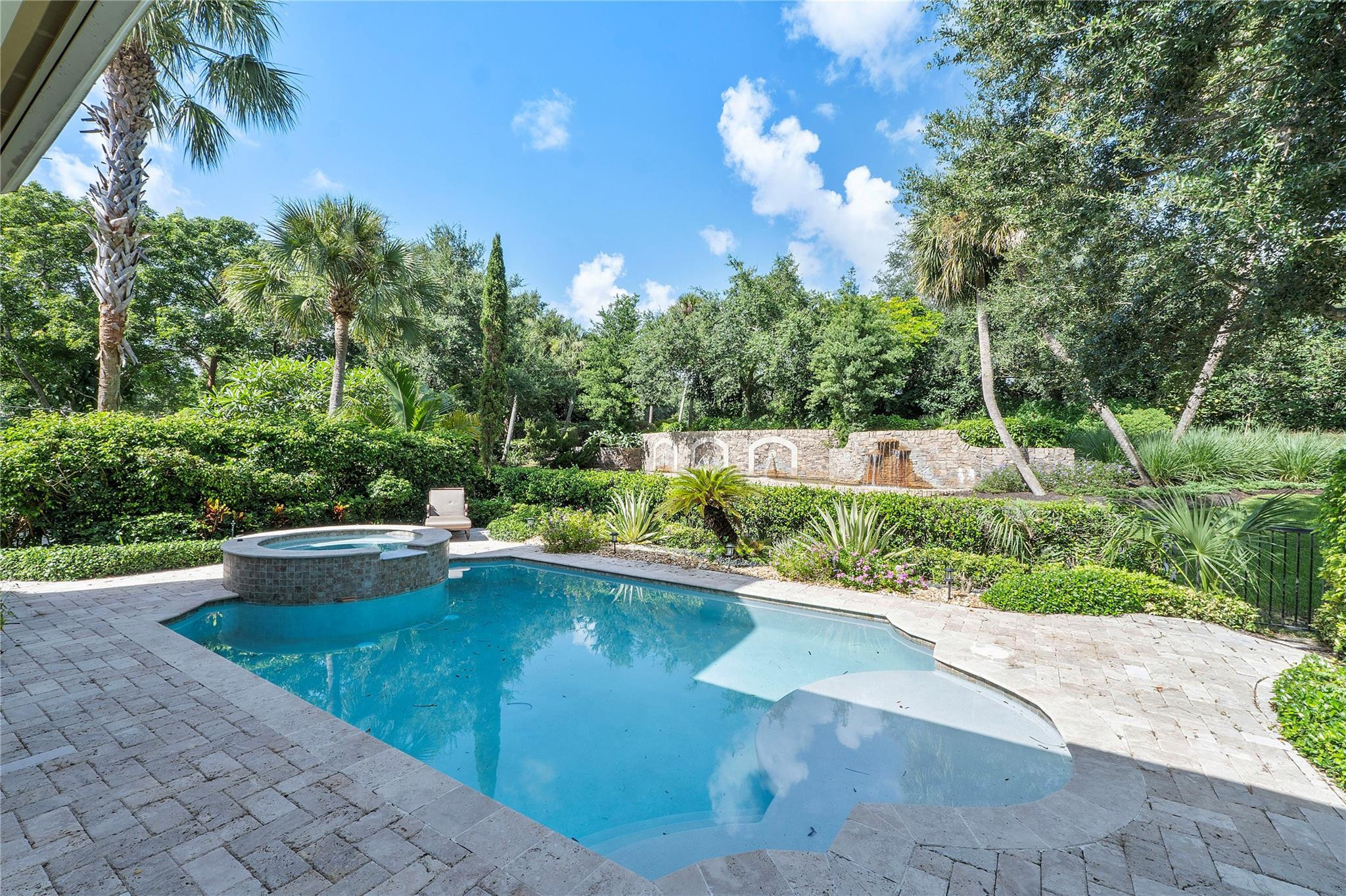 7065 Spyglass Avenue