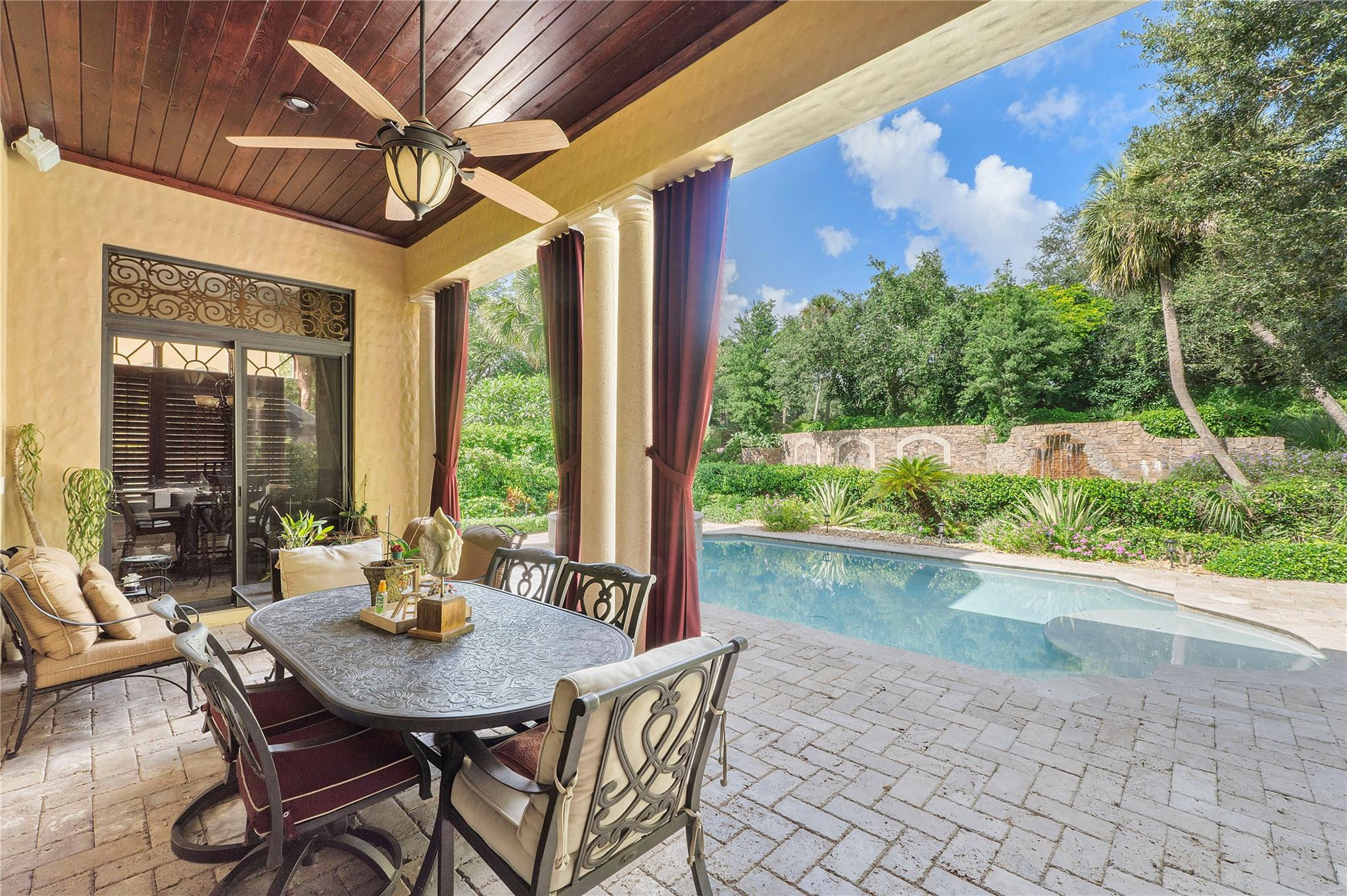 7065 Spyglass Avenue