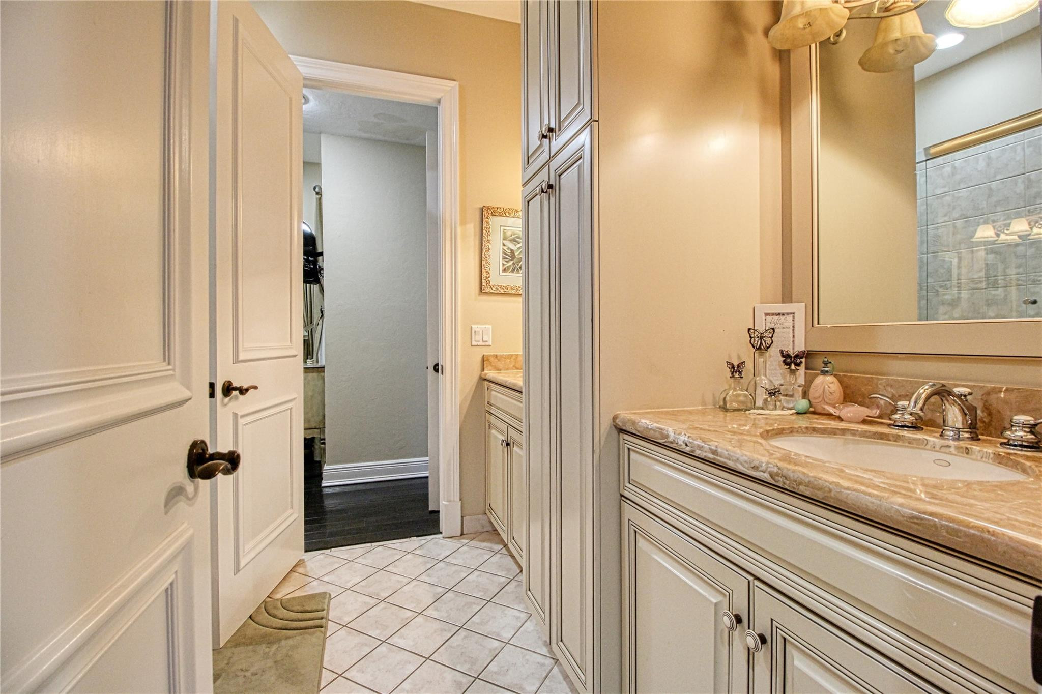 7065 Spyglass Avenue