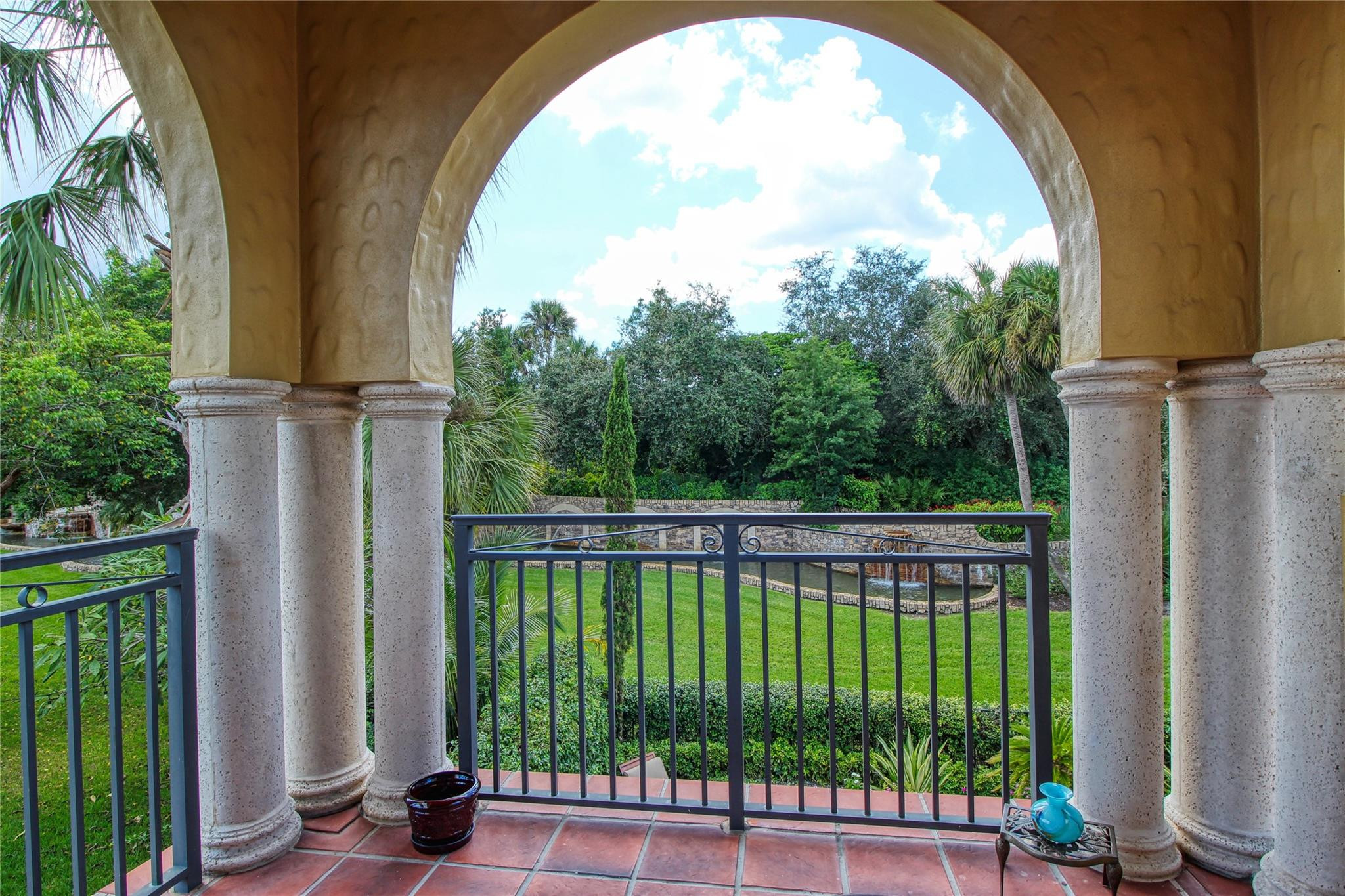 7065 Spyglass Avenue