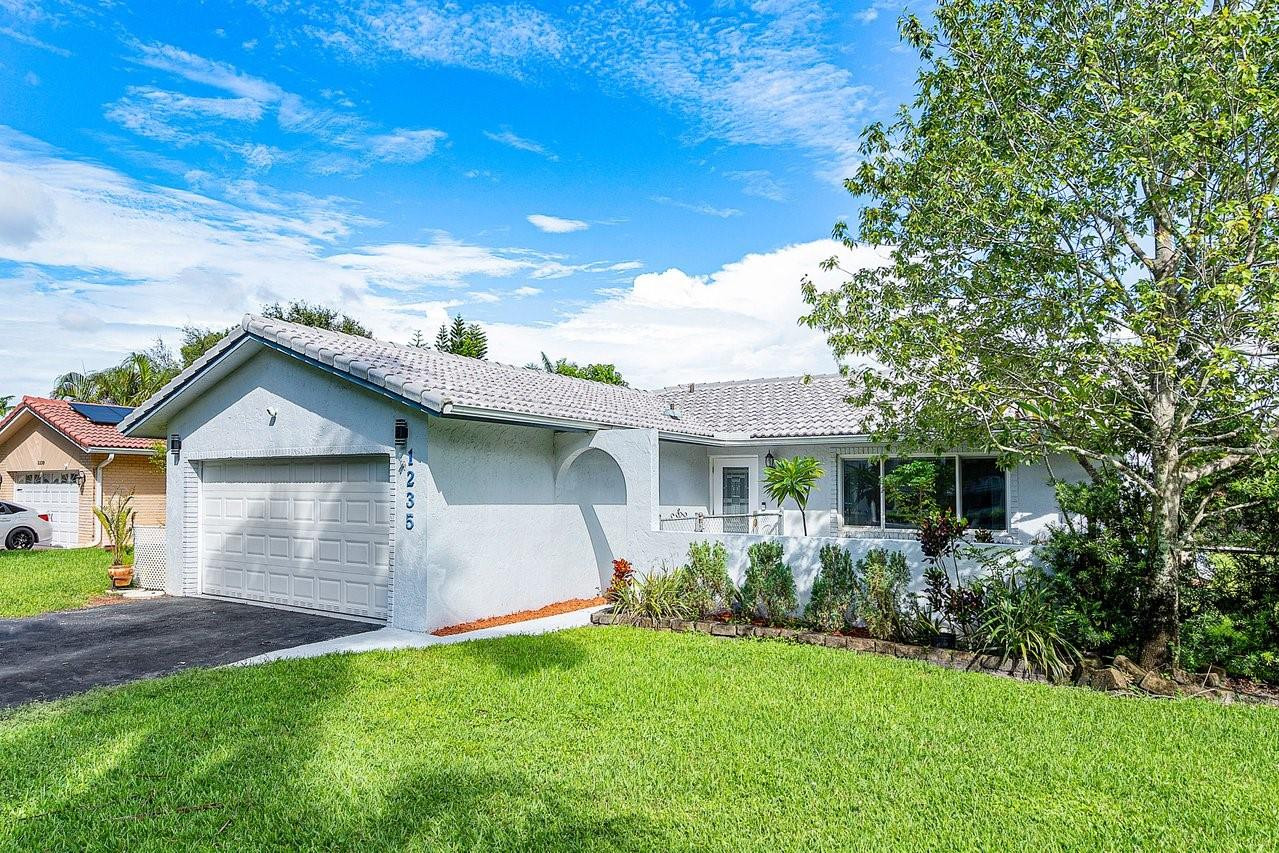 1235 NW 87th Ave