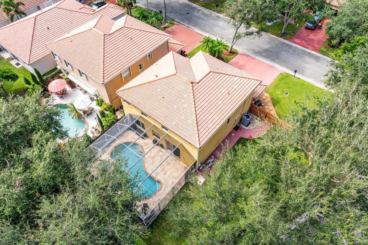 7882 NW 62nd Terrace