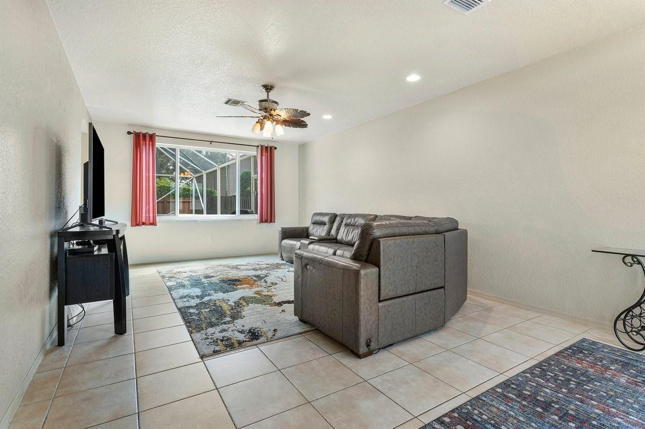 7882 NW 62nd Terrace