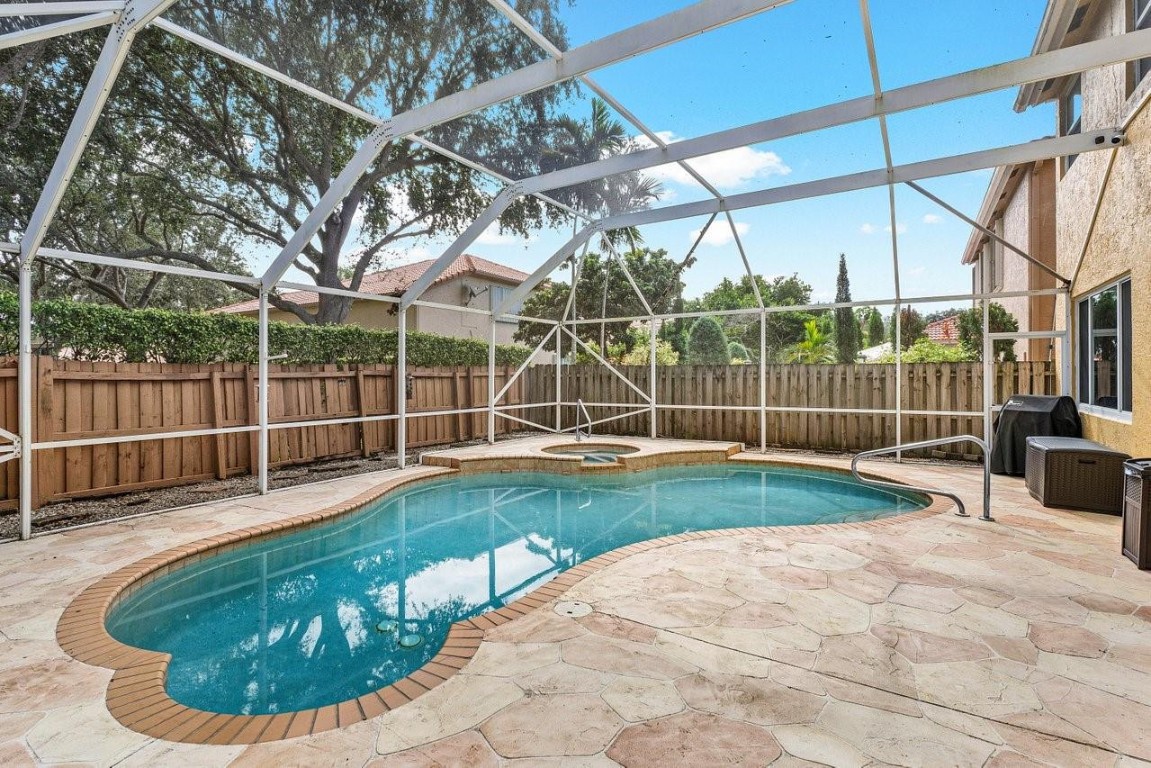 7882 NW 62nd Terrace