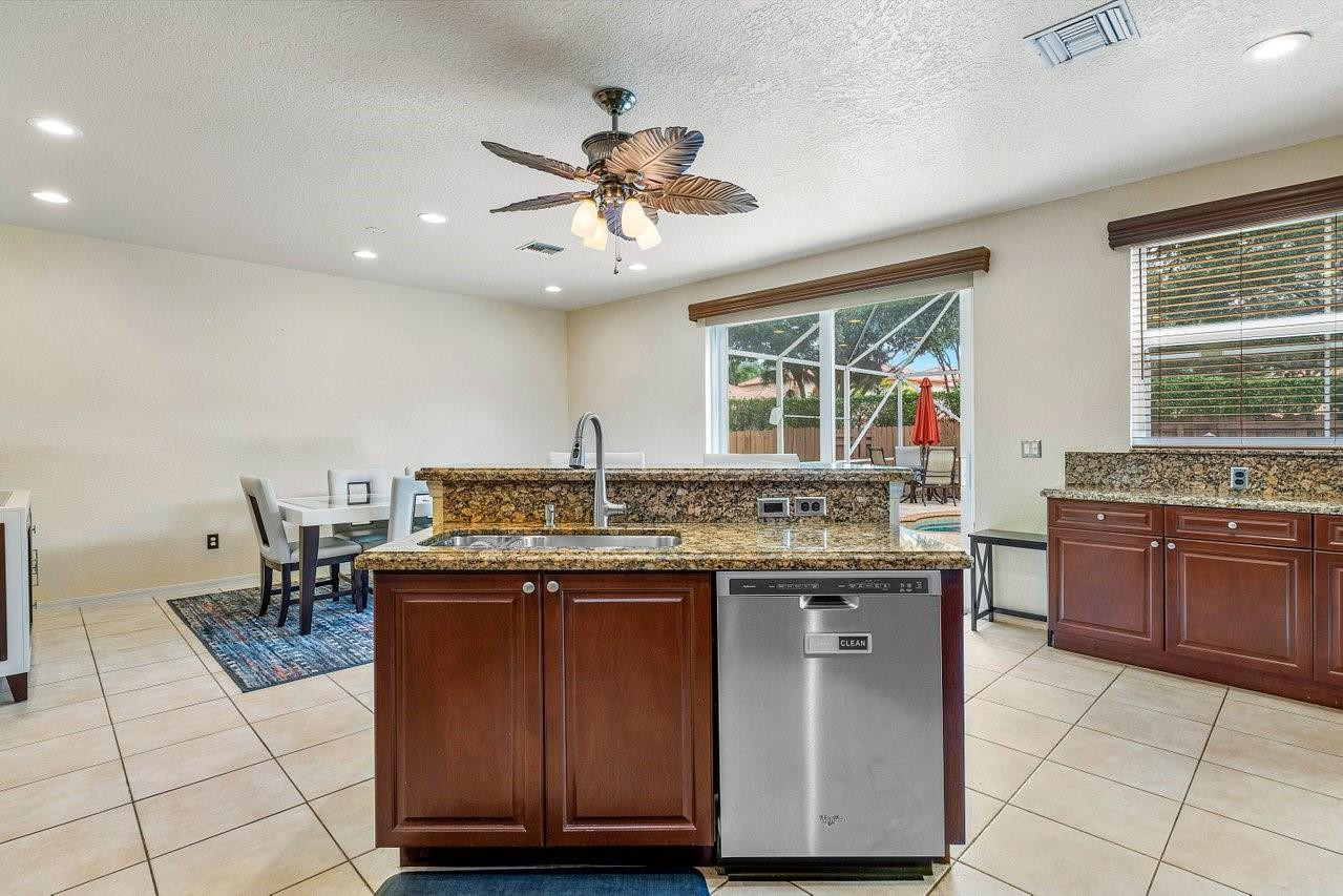 7882 NW 62nd Terrace