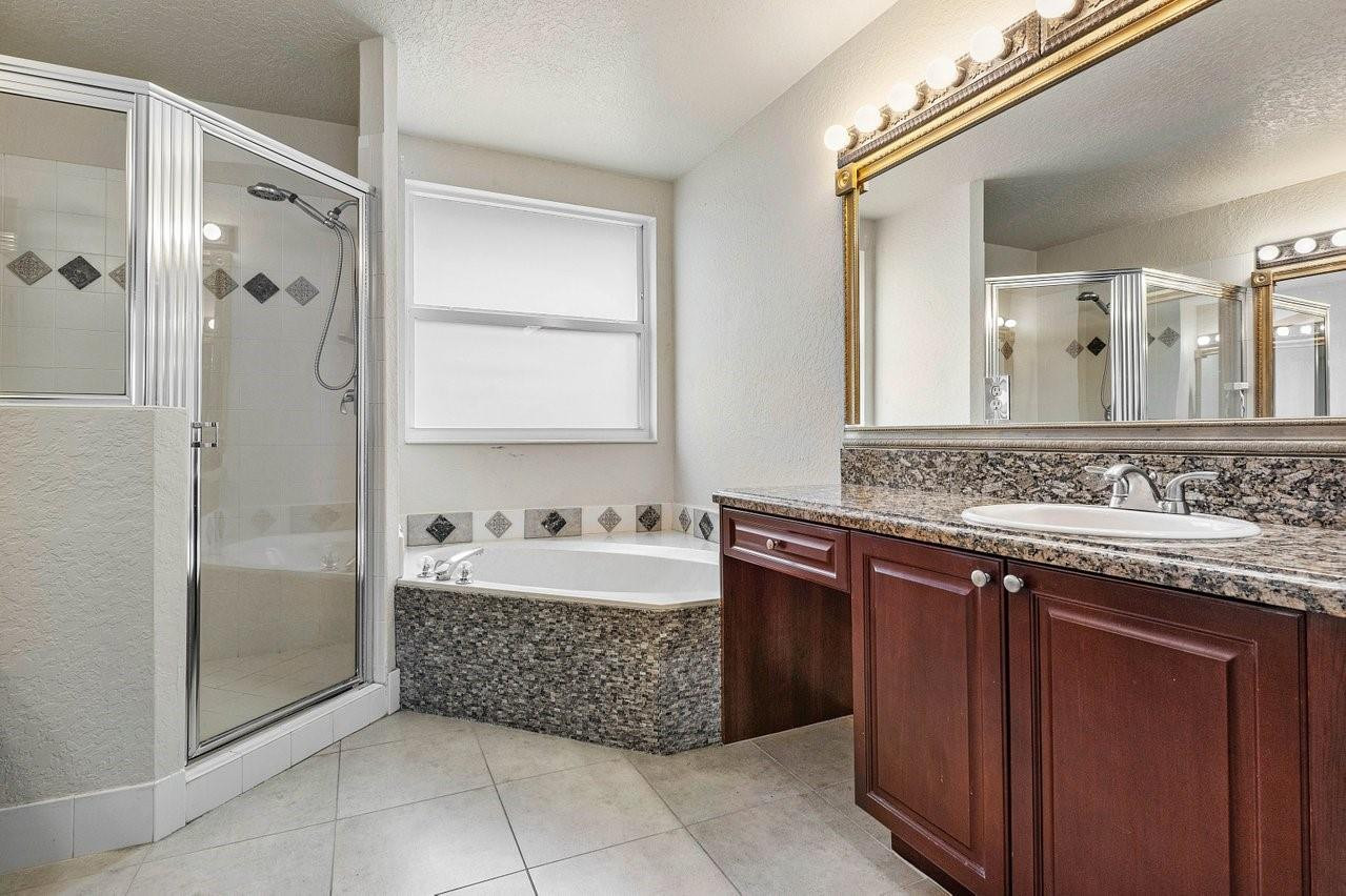 7882 NW 62nd Terrace