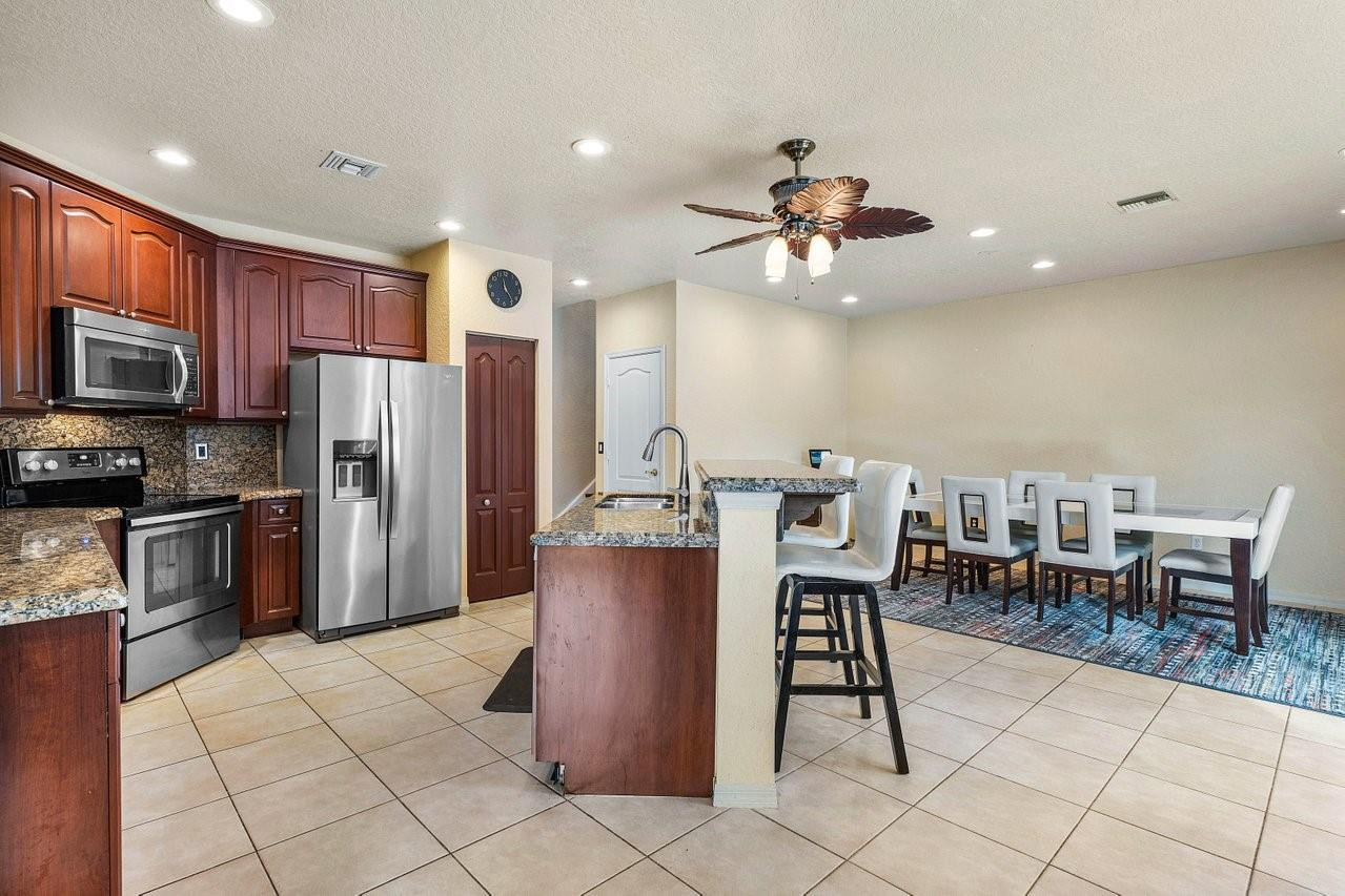 7882 NW 62nd Terrace